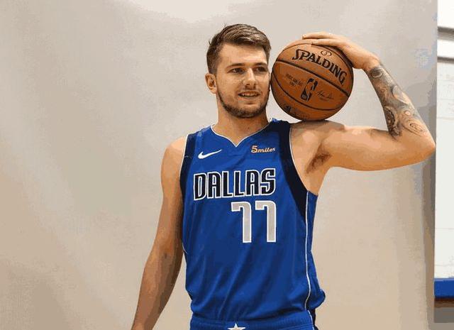 客群并进 客群并进